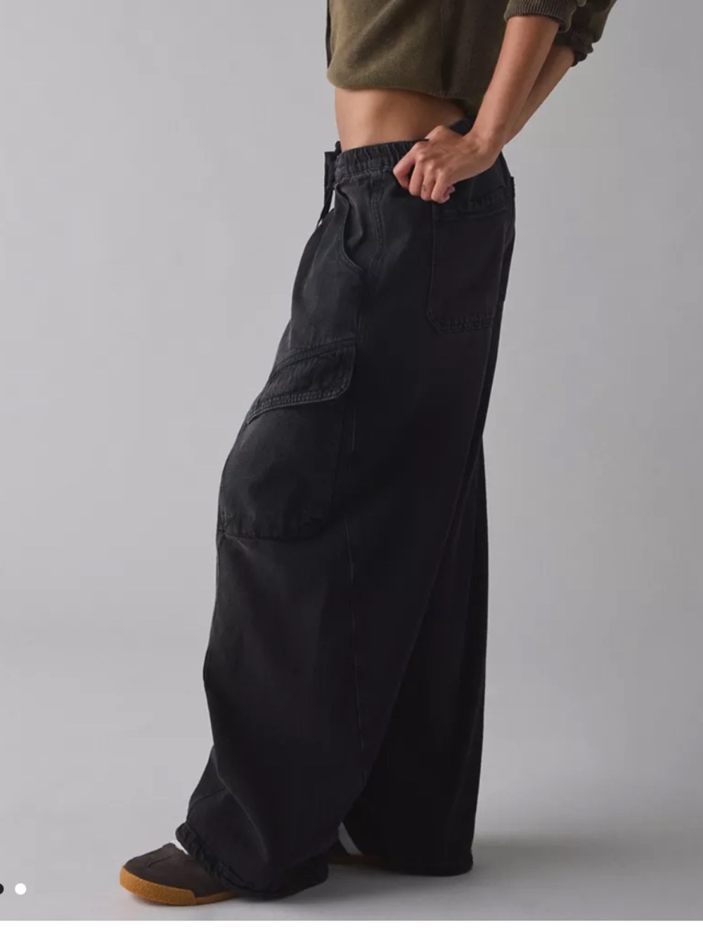 NEW BDG Denim Station Wide-Leg Cargo Pants - Picture 4 of 5
